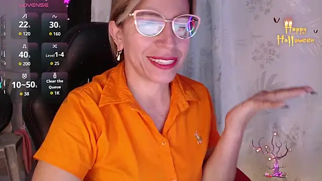 Snapshot of Chayla_Ruiz chatting on December 4, 10:24 am Chayla Ruiz online show from December 4, 10:24 am