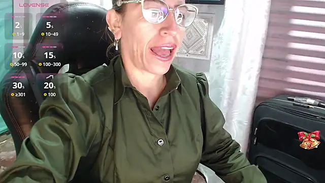 Chayla Ruiz online show from February 16, 12:56 pm