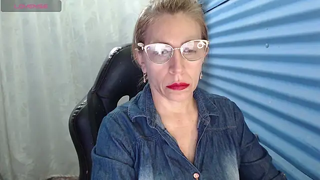 Chayla Ruiz online show from March 26, 10:43 am