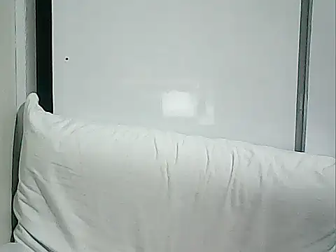 Lhadycarolyn online show from December 19, 1:23 am