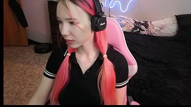 Maya Viola online show from February 10, 5:55 am