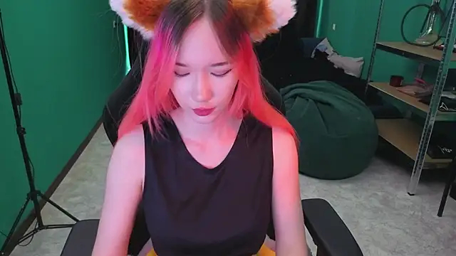 Maya Viola online show from March 30, 5:52 am