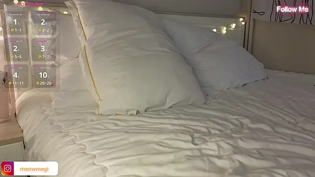 Snapshot of LisaSweetie chatting on February 17, 7:10 pm LisaSweetie online show from February 17, 7:10 pm