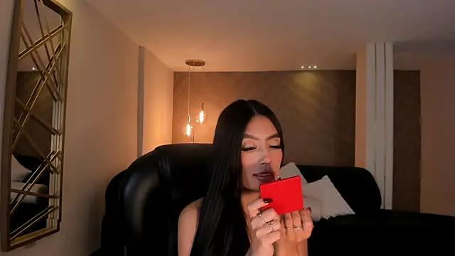 JadeEvansX online show from March 9, 1:15 pm