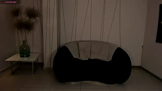 JadeEvansX online show from June 4, 3:40 pm