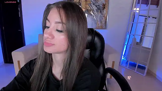 MaryLewis  online show from February 26, 11:52 am