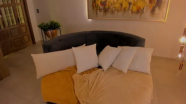 KateSunder online show from November 2, 7:33 am