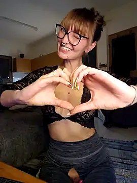 MissMialicious online show from February 4, 11:16 am