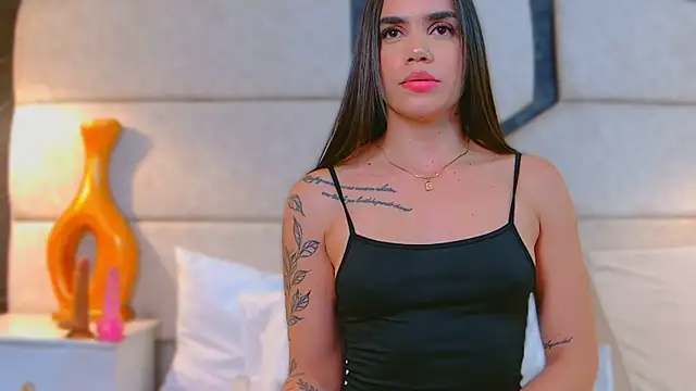 Snapshot of April_Cutee chatting on February 19, 3:05 pm April Cutee online show from February 19, 3:05 pm