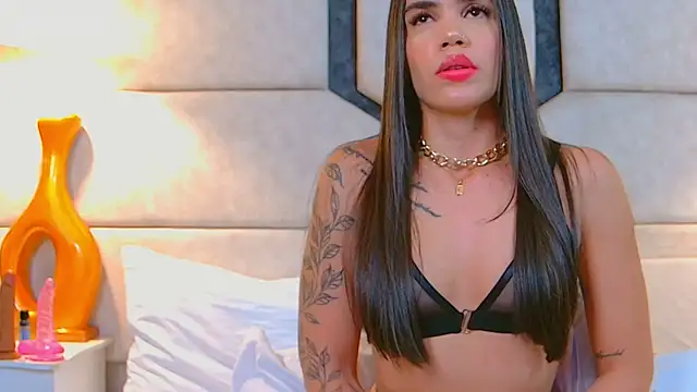 Snapshot of April_Cutee chatting on February 26, 8:33 pm April Cutee online show from February 26, 8:33 pm