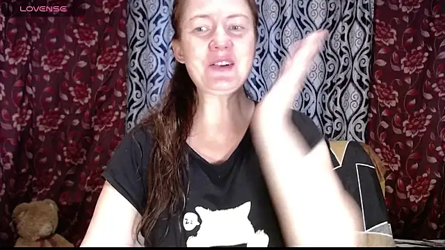 Snapshot of EmilyDoth chatting on September 13, 5:07 am EmilyDoth online show from September 13, 5:07 am