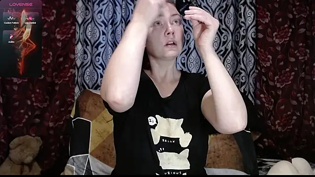 Snapshot of EmilyDoth chatting on September 15, 6:57 am EmilyDoth online show from September 15, 6:57 am