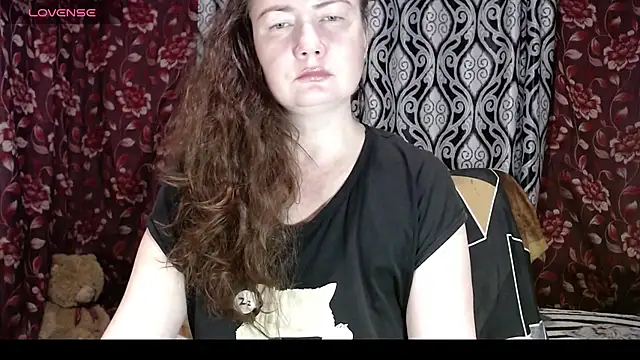 Snapshot of EmilyDoth chatting on October 11, 1:31 pm EmilyDoth online show from October 11, 1:31 pm