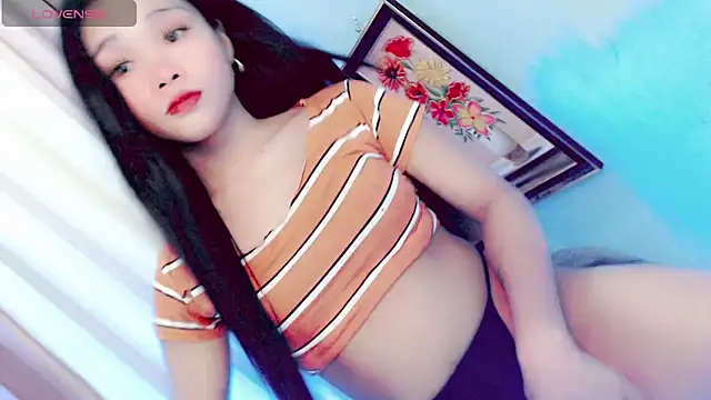 amomentoflust69 online show from May 31, 1:07 pm