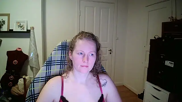 Girlnina-1995 online show from January 14, 5:51 pm