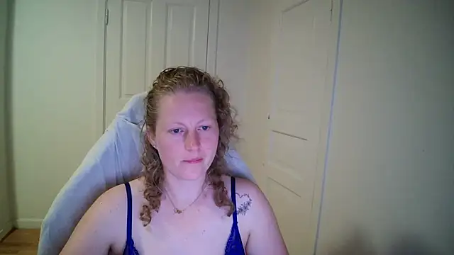 Girlnina-1995 online show from May 20, 6:14 pm