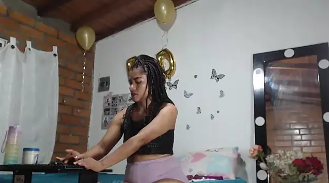 Bigassmommy x online show from March 18, 3:31 am