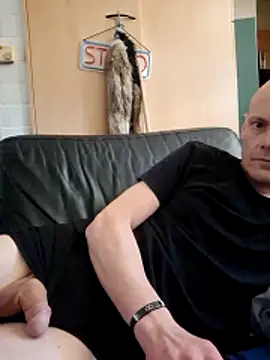 Snapshot of Andysagan chatting on June 9, 10:16 am Andysagan online show from June 9, 10:16 am
