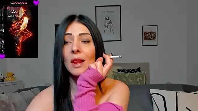 Snapshot of AryaSummersReal chatting on February 17, 7:31 pm AryaSummersReal online show from February 17, 7:31 pm