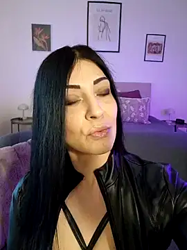 Snapshot of AryaSummersReal chatting on March 1, 8:23 am AryaSummersReal online show from March 1, 8:23 am