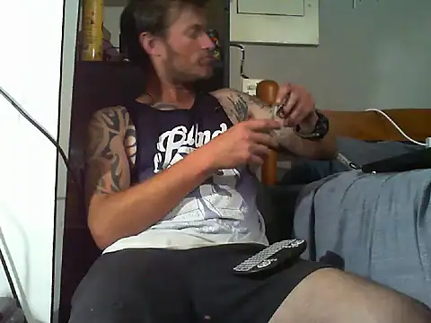 Snapshot of the-billy-blue chatting on September 30, 10:26 pm the-billy-blue online show from September 30, 10:26 pm