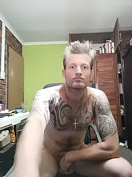 Snapshot of the-billy-blue chatting on January 13, 9:42 pm the-billy-blue online show from January 13, 9:42 pm