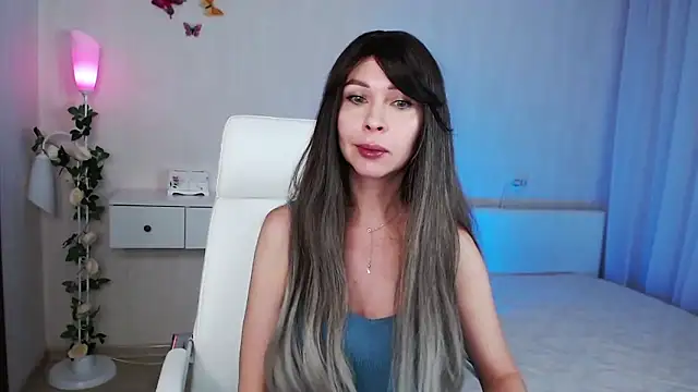 wendifoste online show from December 10, 10:05 pm