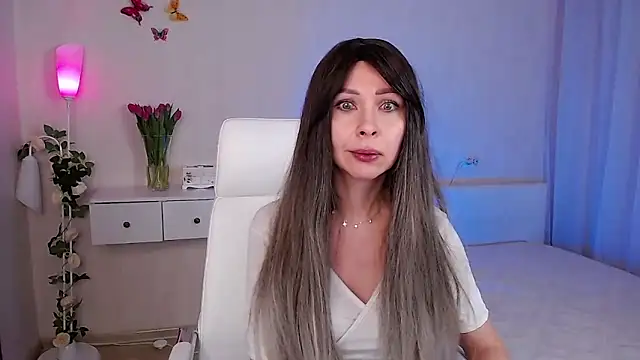 wendifoste online show from February 19, 9:03 pm