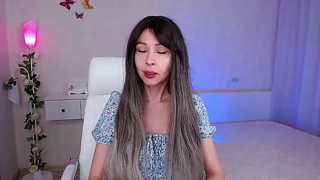 wendifoste online show from March 10, 6:01 pm