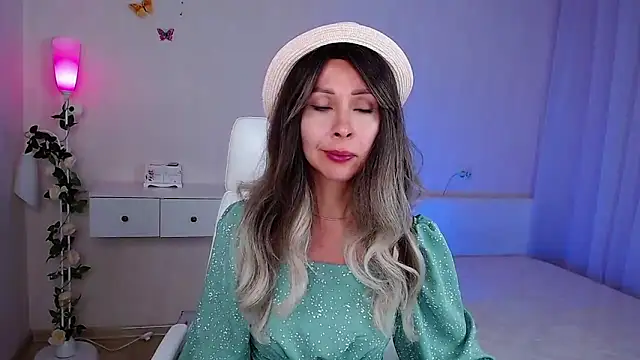 wendifoste online show from September 26, 8:02 pm