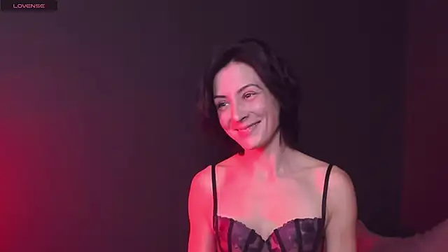 LorenDaze online show from December 4, 2:04 pm