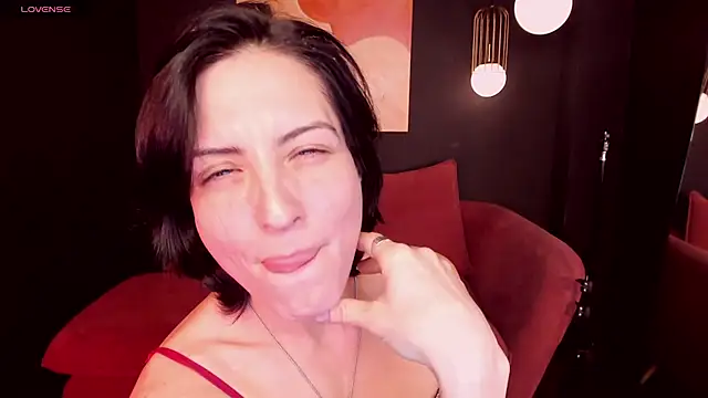 LorenDaze online show from December 24, 5:02 pm