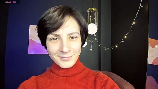 LorenDaze online show from February 18, 2:16 pm