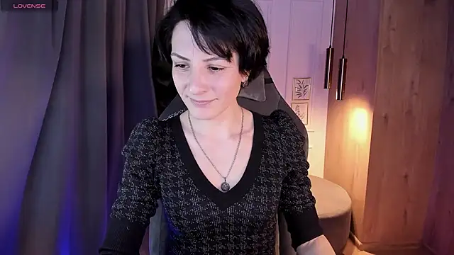 LorenDaze online show from March 4, 1:49 pm