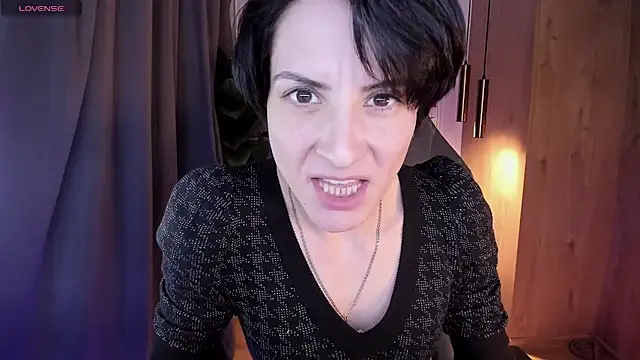 LorenDaze online show from March 4, 5:24 pm