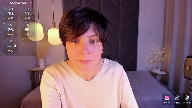 LorenDaze online show from November 1, 1:57 pm