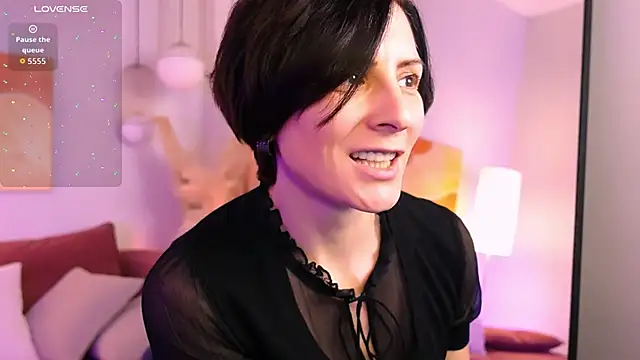 LorenDaze online show from February 18, 2:02 pm