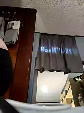 eatmeplease44 online show from January 23, 2:39 pm