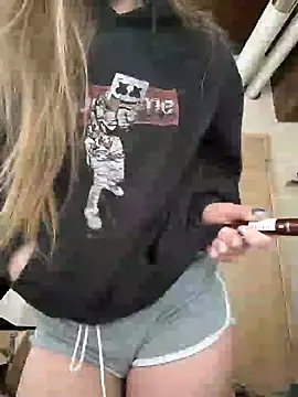 eatmeplease44 online show from February 1, 4:00 pm