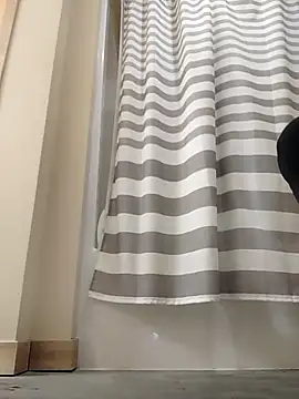 eatmeplease44 online show from March 20, 8:29 pm