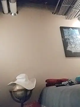 eatmeplease44 online show from September 22, 7:16 pm