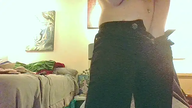 eatmeplease44 online show from September 29, 6:24 pm