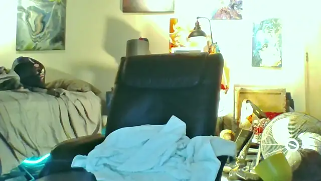 eatmeplease44 online show from November 17, 3:23 am