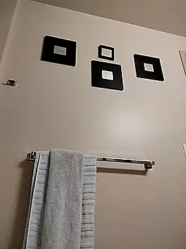 eatmeplease44 online show from January 9, 10:44 pm