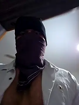 Snapshot of kaizercool1 chatting on January 21, 7:37 am kaizercool1 online show from January 21, 7:37 am