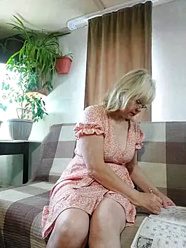 IrmaRose online show from October 29, 4:59 am