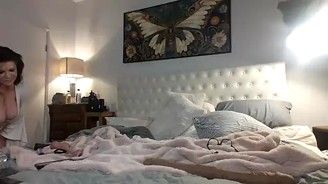 suckmybig titties online show from April 22, 11:56 am