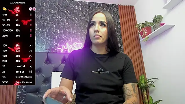 Tamara-evans online show from December 6, 8:07 pm