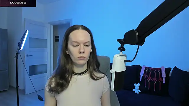 DivineBite online show from February 22, 1:31 pm