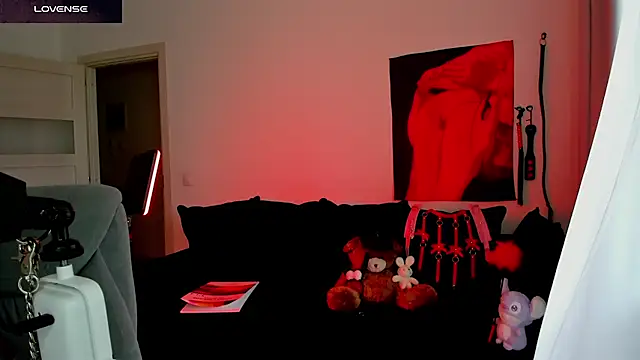 DivineBite online show from July 14, 3:40 pm